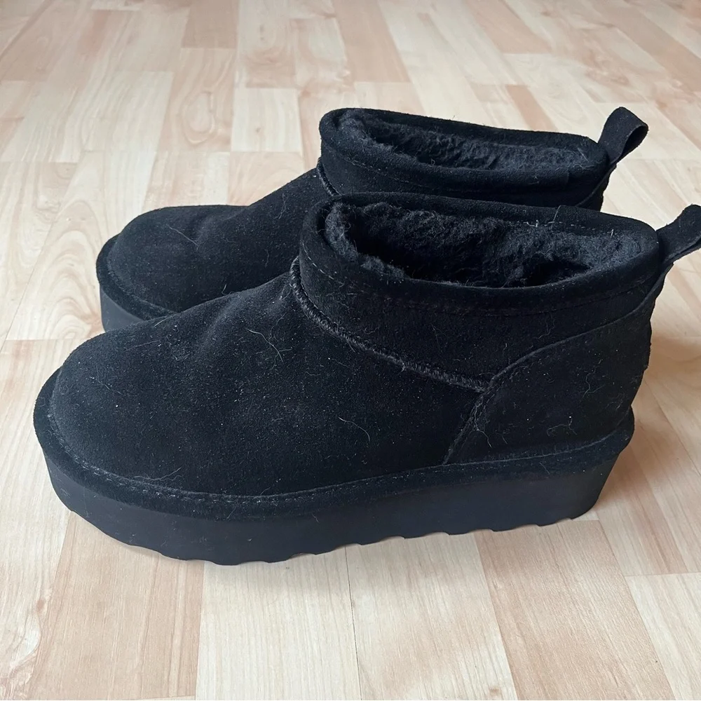 Bearpaw Black Platform Mini Boots Women’s US 9 Suede Cozy Ankle Boot
